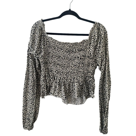 Millibon Leopard Ruched Cropped Long Sleeve Blouse I Size: L - Picture 5 of 9